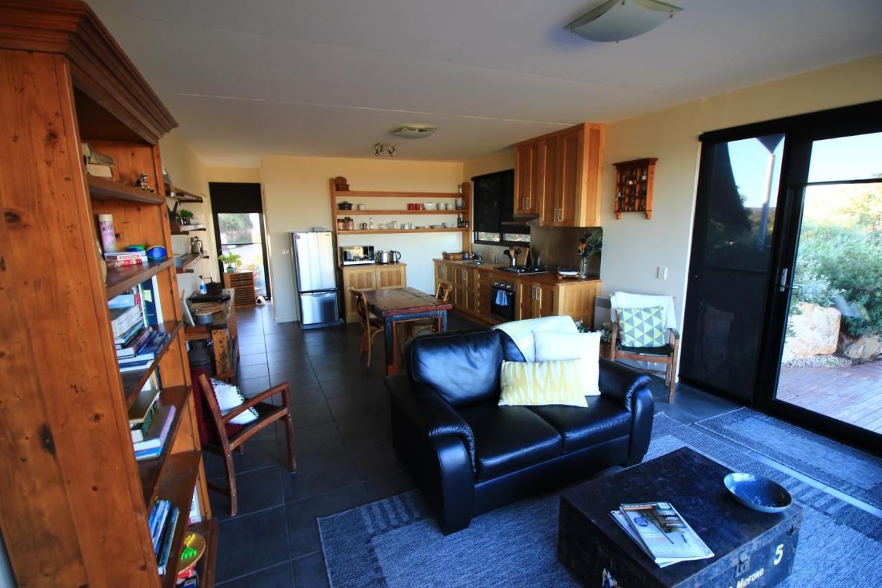 SarsfieldDown To Earth Farm Retreatアパートメント エクステリア 写真